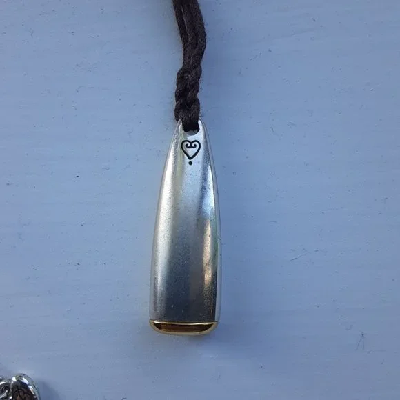 Brighton pendant says "Loved" - Picture 3 of 4